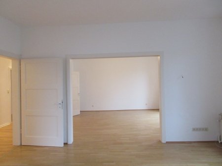 Andrea L'habitant Hausverwaltungen + Business-Support