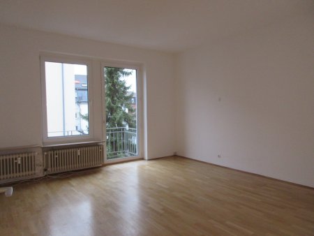 Andrea L'habitant Hausverwaltungen + Business-Support