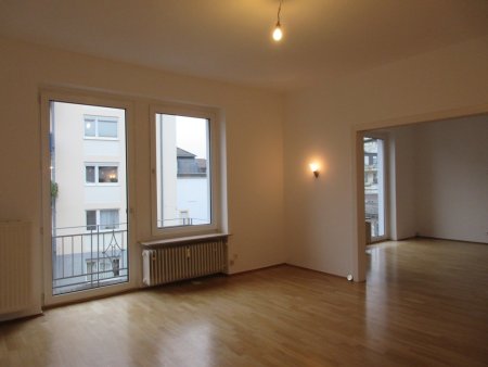 Andrea L'habitant Hausverwaltungen + Business-Support