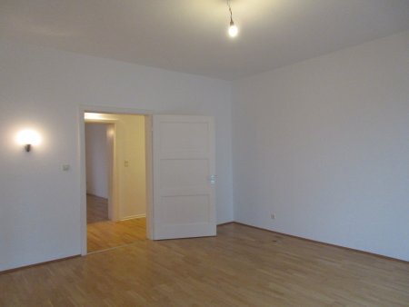 Andrea L'habitant Hausverwaltungen + Business-Support