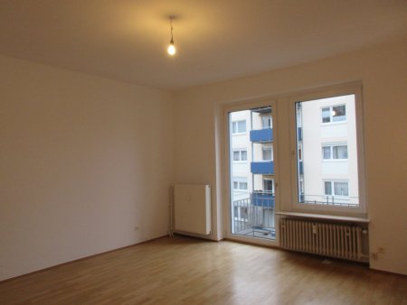 Andrea L'habitant Hausverwaltungen + Business-Support