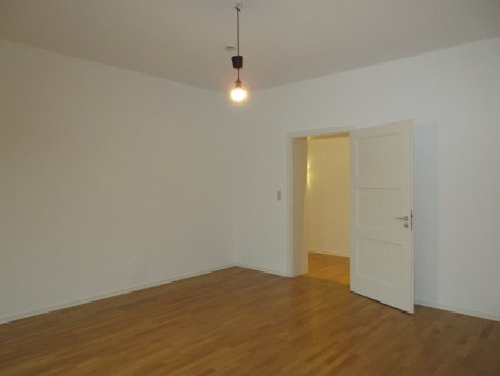 Andrea L'habitant Hausverwaltungen + Business-Support